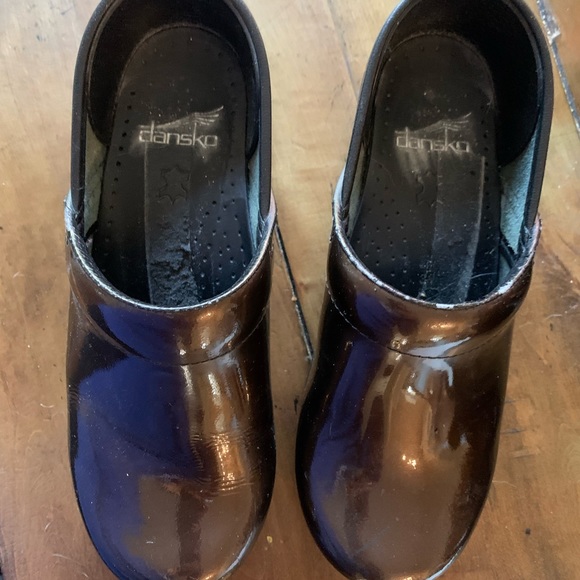Bronze /metallic brown dansko clogs - Picture 2 of 3